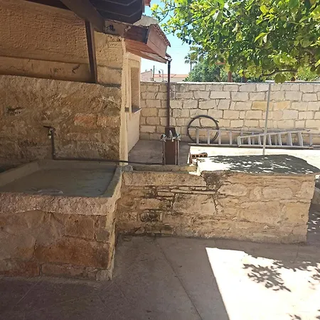 In Anoyira